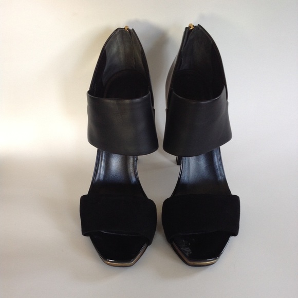 Gucci Shoes - Gucci Authentic Heels